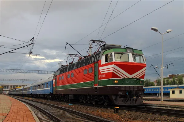 МАРТ скорректировал тарифы на железнодорожные перевозки пассажиров и багажа