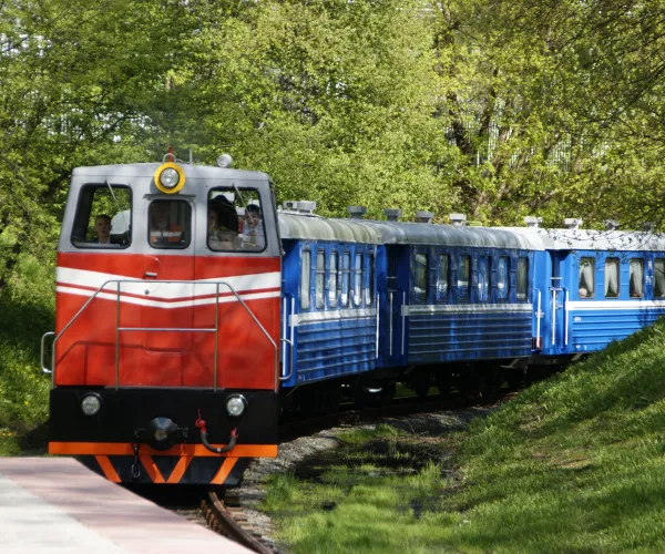 Детская железная дорога приглашает в путешествие на «Поезде знаний»