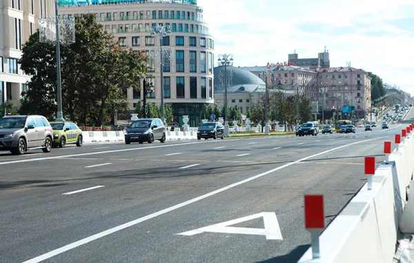 Открыто движение транспорта по реконструированному мосту через Свислочь на проспекте Независимости