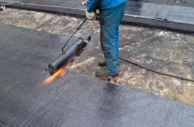 ЖКХ проведут ремонт кровель, фасадов ряда жилых домов на этой неделе