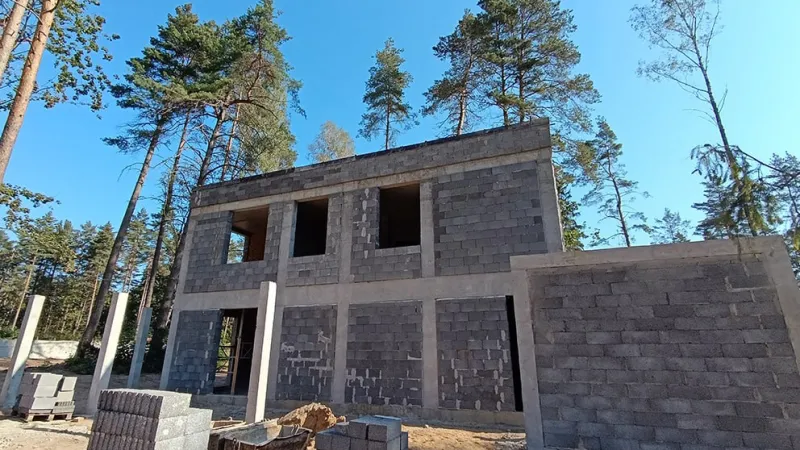 Более ста коттеджей возводят в Степянке. Фото 2