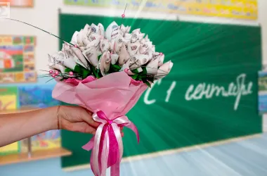 Один букет от класса – традиция, которая помогает спасать жизни