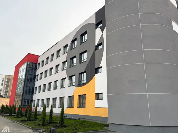В Смолевичах в 2026 году достроят школу с оригинальным фасадом