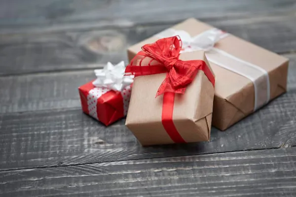 В Беларуси планируют снизить налогооблагаемый лимит для подарков