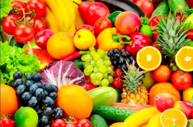 Сколько стоят овощи, фрукты, зелень на Комаровке