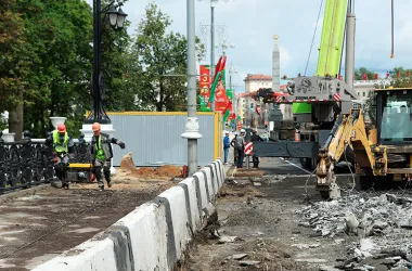 Мост через Свислочь на проспекте Независимости закрыли на реконструкцию до конца августа