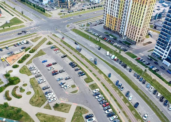 В «Минск-Мире» увеличили число парковочных мест за счет парковки под углом