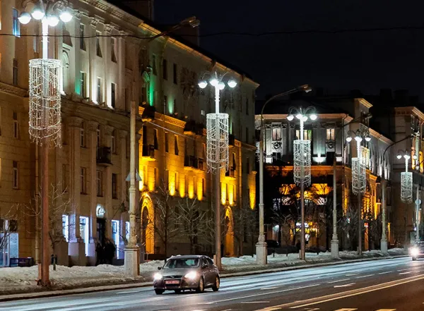 Завершение реконструкции освещения на проспекте Независимости намечено на первую половину 2026 года