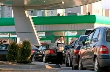 Для АЗС в Беларуси разработают новые правила движения, чтобы убрать очереди
