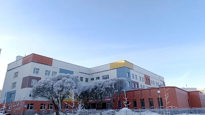 На Голубева открылась обновленная детская поликлиника с цветными этажами и бассейнами. Фото 7