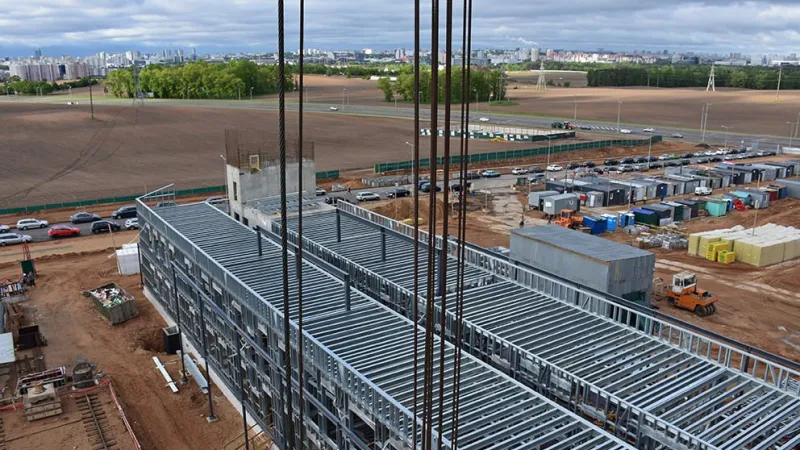 На Долгиновском тракте возводят инфекционную больницу с необычной конструкцией. Фото 2