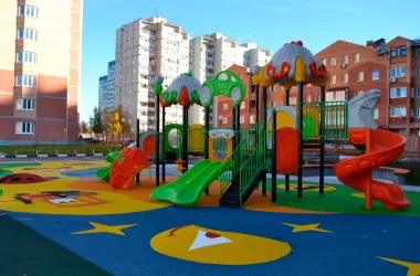 На детских площадках Минска заменят почти 2,5 тыс. единиц оборудования