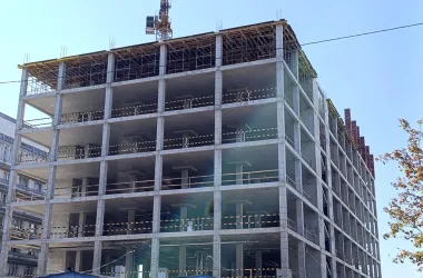 Корпус Минского онкоцентра на проспекте Независимости близок к завершению монолитных работ