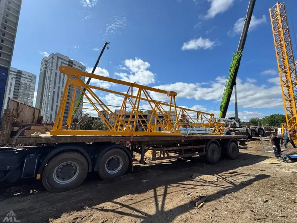 Квартал в границах улиц Карвата, Геологической, Высокой и Связистов стремительно меняет облик