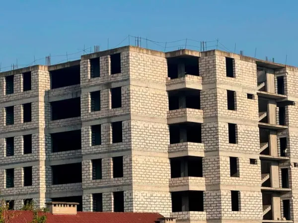 Что известно о перспективе недостроенной высотки в центре Минска