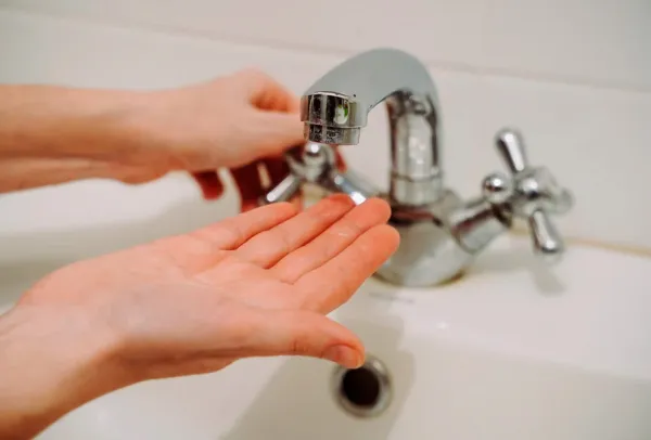 График отключения горячей воды по некоторым адресам изменен в столице