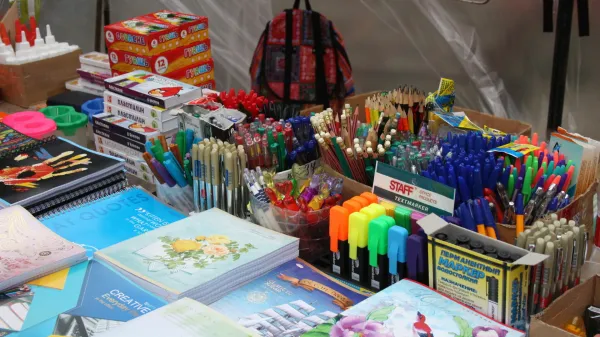 Школьного базара у Дворца спорта в Минске в этом году не будет