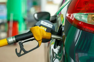 Автомобильное топливо подорожает на 1 копейку с 28 мая