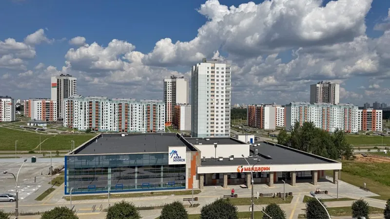 ФОК с бассейнами, банным комплексом и соляной комнатой скоро откроется в Лошице. Фото 1