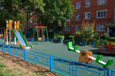 Более 1 000 дворов благоустроят в столице в этом году