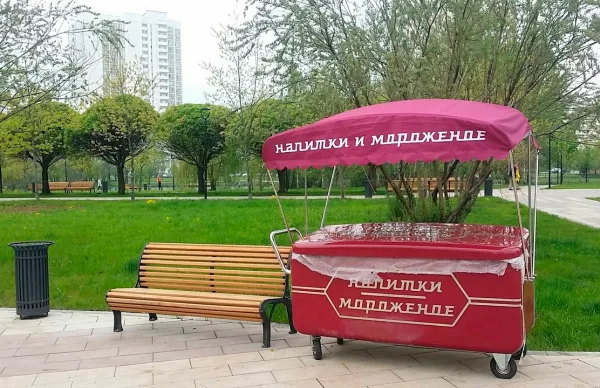 Более 1 100 нестационарных объектов уличной торговли откроются в столице