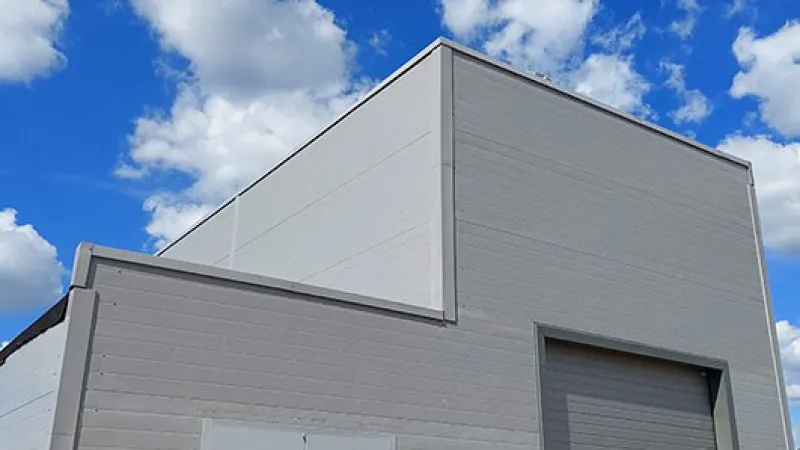 Завершаются работы на фасадах зданий депо «Слуцкое» для третьей линии метро. Фото 2