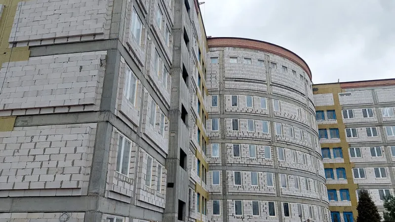 Строительство детской поликлиники в Лошице выходит на финишную прямую. Фото 3