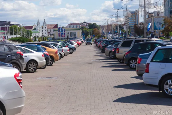 В столице к концу года количество платных парковочных мест вырастет до 10 тысяч