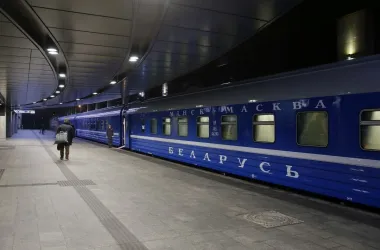 На маршруте Минск — Москва начал курсировать обновленный фирменный поезд БЖД