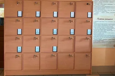 В столичных школах организуют специальные места для хранения мобильных телефонов