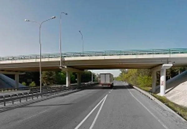 Между улицами Колесникова и Ратомской  построят путепровод