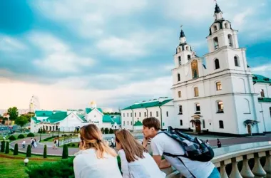 ИИ-ассистента для туристов и конкурс на национальный бренд запускают в Беларуси