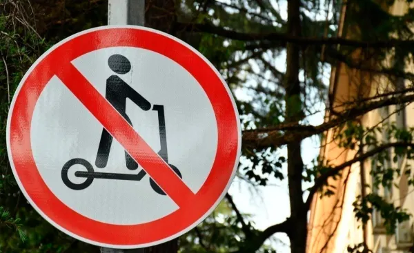 В Минске расширили зоны ограничений для самокатов