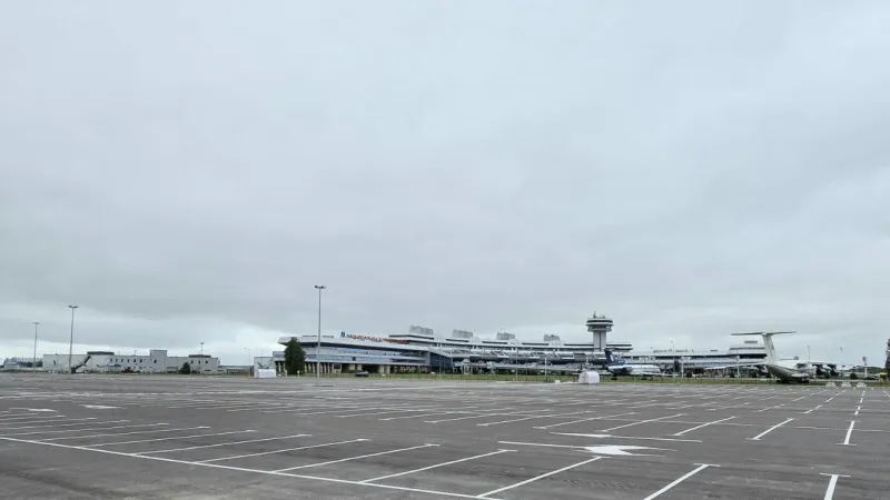 Парковка Р3 в аэропорту Минска вновь открыта после ремонта. Фото 3