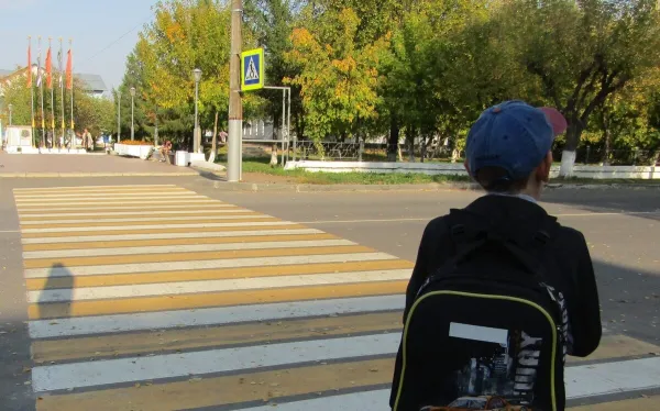 МВД напоминает водителям о повышенном внимании возле учебных заведений