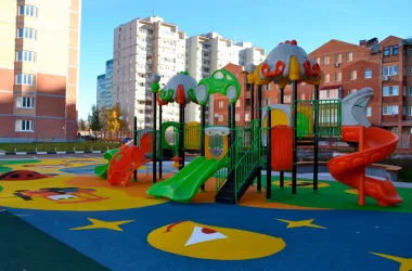 На детских площадках Минска заменят почти 2,5 тыс. единиц оборудования