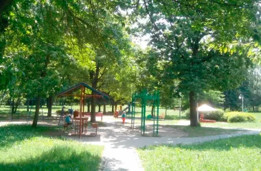 В Севастопольском парке планируют установить автономные фонари