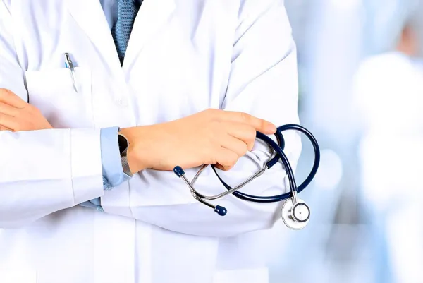 Минздрав утвердил график работы учреждений здравоохранения в мае