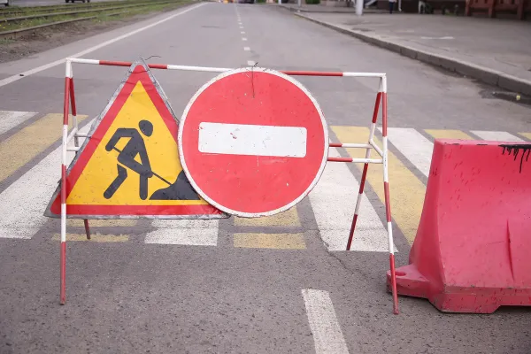 На съезде с четной стороны пр-та Независимости ограничат движение в ночь с 6 на 7 ноября