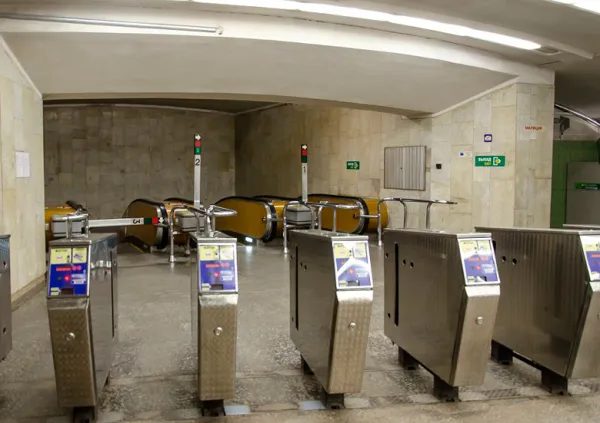 Пассажиры Минского метрополитена постепенно отказываются от покупки жетонов