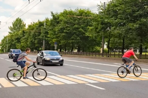 Столичная ГАИ усилила контроль за пешеходами и велосипедистами